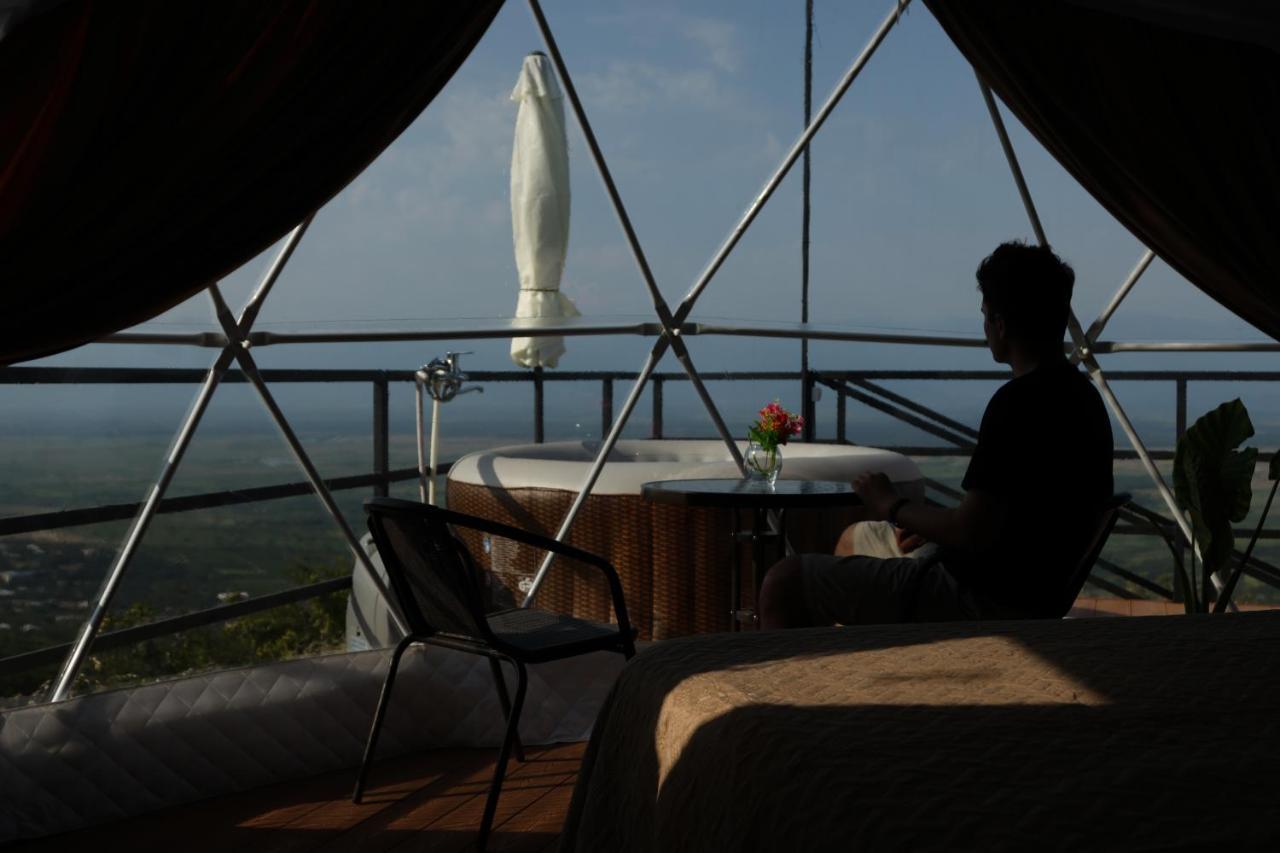 Signagi Glamping Hotell Exteriör bild